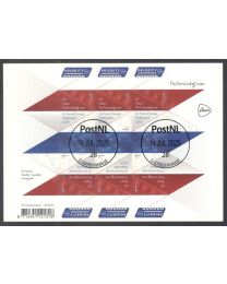 Nederland 2025: NVPH: V....: Postcrossing: velletje gestempeld